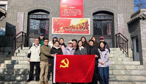 追寻红色足迹，感悟党性之光