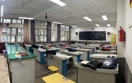 “电力爱心教室”公益项目首批受益学校完成改造