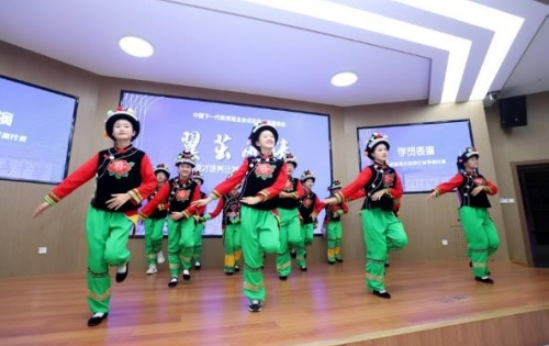 翼茁风清“成志英才培养计划”十周年总结大会圆满举行