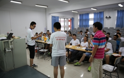 “走进奇妙的数学世界”暑期科技营活动圆满结束