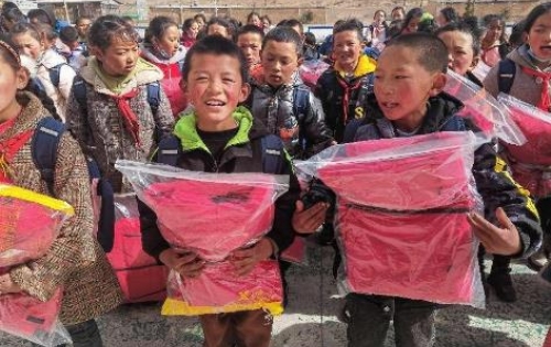 爱起航公益项目走进添富小学