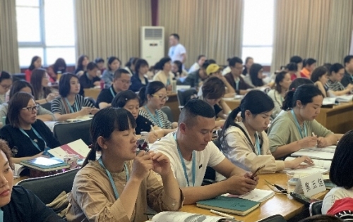 中国下一代教育基金会开展的育婴顾问公益培养计划--第5期培训在京举行